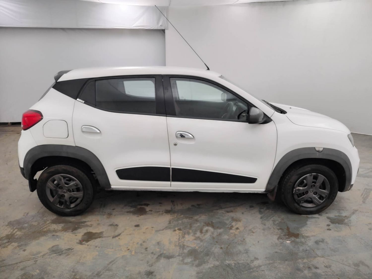 View 2016 Renault Kwid RXT 1.0 BS IV Image 6 Used 2016 Renault Kwid RXT 1.0 BS IV Image 6