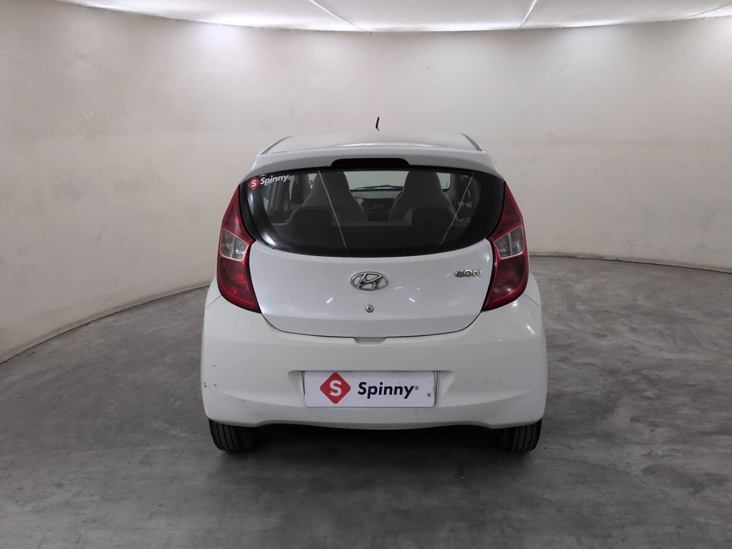 View 2017 Hyundai EON Era Plus Image 4 Used 2017 Hyundai EON Era Plus Image 4