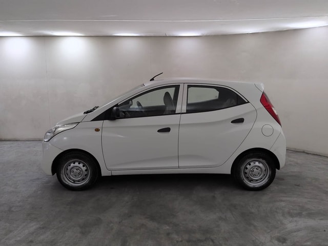 View Hyundai EON Image 2 Used Hyundai EON Image 2