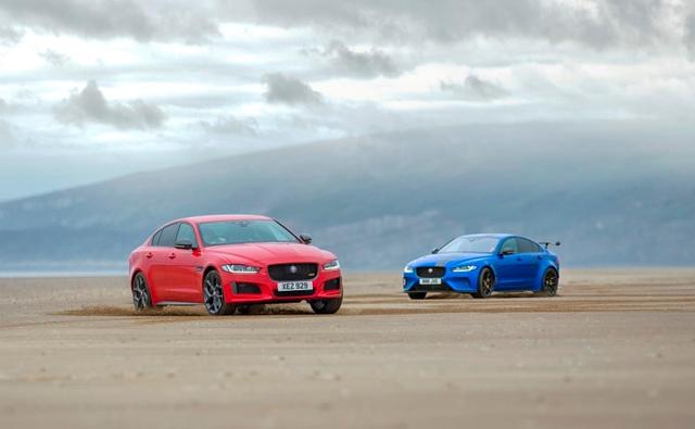 In a bid to display the similarities and the extensive technology sharing between the Jaguar XE 300 Sport sedan and the SV Project 8, the British carmaker has created a piece of special sand art.