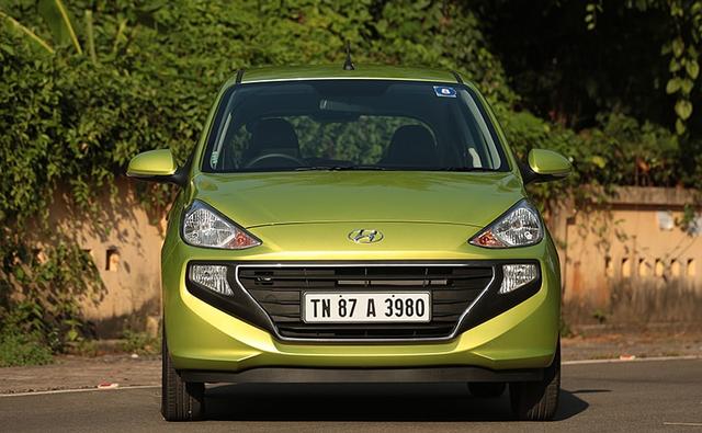 The 2018 Hyundai Santro is turning out to be a volume driver for the Korean carmaker. Hyundai Motor India has announced to have received over 38,500 bookings and 211,000 enquiries for the all new Santro since its launch on October 23, 2018. We have already reported that waiting period for the new Santro at present is up to four months depending on the colour and variants. Hyundai has decided to ramp-up the production of the Santro and has increased the sales target to 10,000 units in November in a bid to bring down the waiting period.