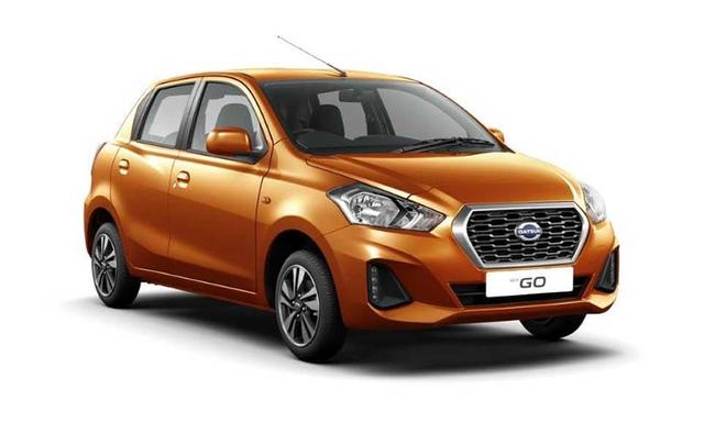 The 2018 Datsun GO and GO+ facelift come with dual front airbags, ABS (antilock brakes) with EBD, along with reverse parking sensors, all as standard.