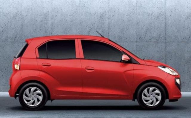 Bookings for the car have already opened online a few weeks ago and have already crossed 14000 units at a booking price of just Rs 11,100. We have all seen several interior and exterior pictures that have been leaked recently and before the car gets launched tomorrow, lets take a quick look at all we know about the new Hyundai Santro so far.