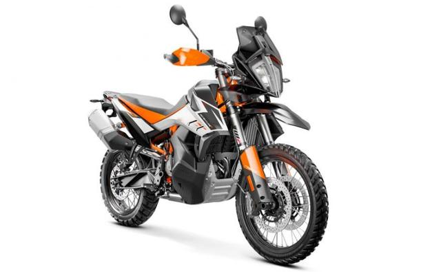 The much-awaited KTM 390 Adventure was yet again not revealed at the EICMA show this year. Instead, KTM unveiled the 790 Adventure in two variants.