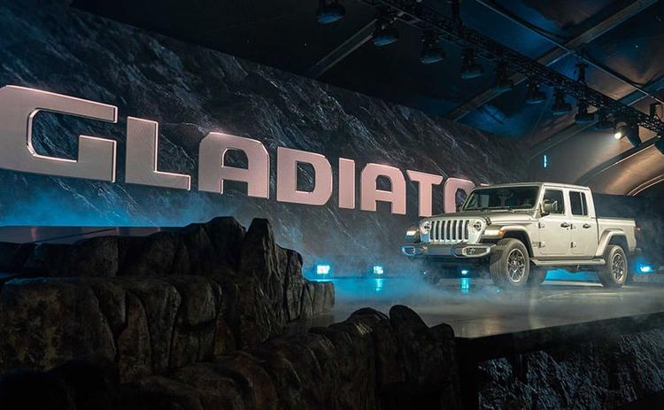 The all-new Jeep Gladiator pick-up has been unveiled at the 2018 LA Auto Show. The Jeep Gladiator is based on the five-door Jeep Wrangler and rides on traditional body-on-frame chassis and will be produced at the Toledo plant in Ohio alongside the Wrangler. The top hat too inherits high strength aluminium doors, hinges, hood, fenders windshield frame and tailgate from the Wrangler but also has a five-foot long steel bed to carry cargo. There will be two hard-top and one soft-top variant available in the Gladiator range and the rest of the profile is exactly similar to the Jeep Wrangler.