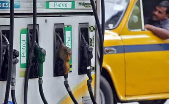 Indian state fuel retailers' gasoline sales jumped 63% to 903,000 tonnes in the first half of June compared with the same period last month, while diesel sales rose 39% to about 2.68 million tonnes.