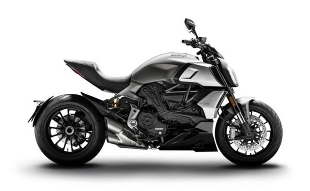 The 2019 Ducati Diavel 1260 has been launched in India today. It replaces the current Ducati Diavel and gets an all-new engine with more technology.