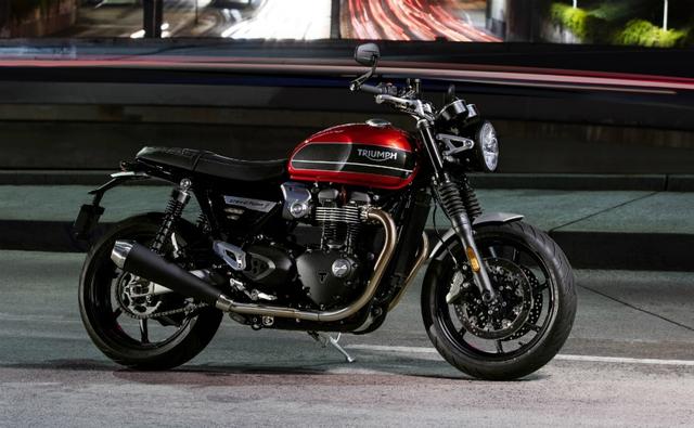 Triumph Motorcycles recently took the wrap off the all-new Speed Twin. It is basically Street Twin, with the Thruxton's 1200 cc motor. It is the latest addition to Triumph's modern classic portfolio and it looks really sweet!