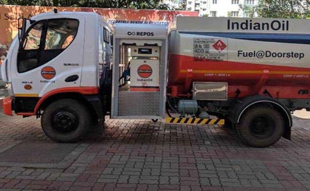Indian Oil Corporation has extended its doorstep fuel delivery programme to the city of Chennai. The company has introduced its mobile fuel dispenser vehicles in the Tamil Nadu capital and the initiative is a first-of-its-kind in South India. The doorstep fuel delivery service will only offer diesel fuel for now, given petrol is a lot more volatile than diesel and can get difficult to handle while transportation.