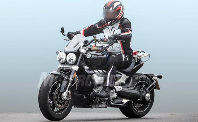 A new and updated Triumph Rocket III has been spotted undergoing test runs, and from the looks of the spy pics, the bike looks similar to a design sketch released last December at a Triumph dealer conference.
