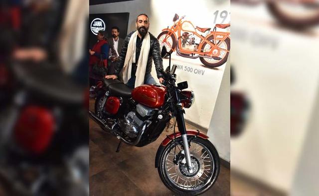 Jawa Motorcycles which has recently started its operations in India has been aggressively expanding its reach in the country. The modern classic motorcycle maker has opened four new dealerships in the Delhi-NCR region in Saket, Ghaziabad, Faridabad and Gurgaon. Jawa had started operations with its first showroom in Pune in December 2018 and has plans to open over 100 dealerships in India in the first phase. At present, Jawa Motorcycles has two showrooms in Pune, three in Bengaluru, one in Nashik and the recent addition takes it to a total of nine dealerships in the Delhi-NCR region.