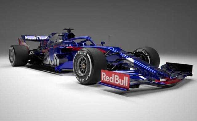 The teams blue, red and silver livery, which was first introduced in the 2017 season continues to be part of the car. Having finished 9th in the constructor's championship in 2018, Toro Rosso's synergy with Red Bull will help push the team further in the rankings this year.