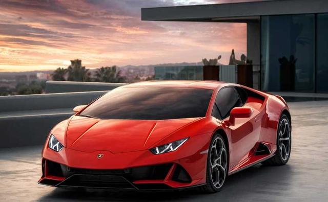 The 2019 Lamborghini Huracan Evo today officially went on sale in India. Compared to the regular Huracan, the Evo has a lot more to offer, in fact, the company claims that the car comes with technologies that amplify driving pleasure, and here are the top 5 key features that help do it.