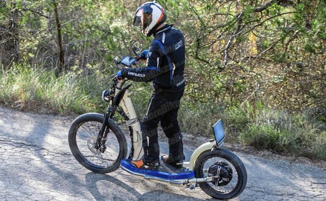 KTM has e-Ride electric dirt bikes in its portfolio. But this is a new model, which is a hint of KTM working on urban electric mobility. There is no name yet, but the electric scooter mule was spied testing in Europe.