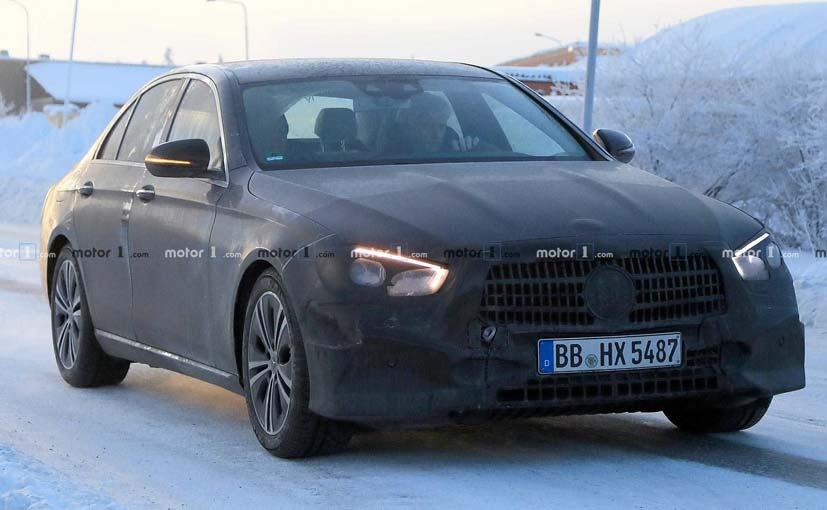 Mercedes-Benz E-Class Facelift Spotted Testing