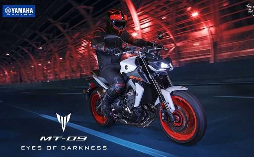 pdating its middleweight street-fighter for the 2019 model year, Yamaha Motor India has introduced the new MT-09 in the country. The 2019 Yamaha MT-09 is priced at Rs. 10.55 lakh (ex-showroom, Delhi) and witnesses a price hike of Rs. 16,000 over the older model. Bookings for the new MT-09 are already open at Yamaha dealerships pan India, while deliveries should begin in the following weeks. The updated MT-09 gets subtle tweaks for the new year including a new paint schemes and graphics while retaining the same powertrain.