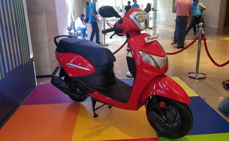 The Hero Pleasure Plus 110 comes with a host of updates, as we've already said before, and it comes with two variants. With prices starting at Rs. 47,300 (ex-showroom Delhi), it's more expensive than its predecessor.