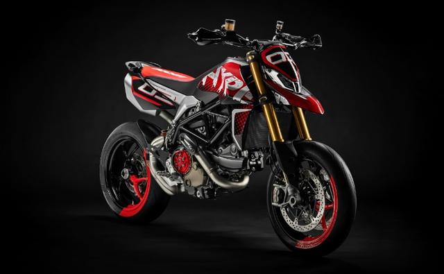 The Ducati Hypermotard 950 Concept created by Centro Stile Ducati has won first place in the Concept Bikes: New Design and Prototypes at the Concorso d'Eleganza Villa d'Este.
