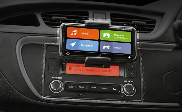 The new Smartplay Studio Dock app also doubles-up as a multi information display (MID) along with offering regular music, telephone and navigation features.