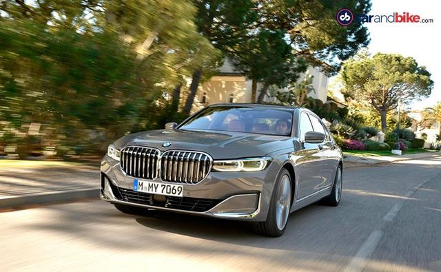 The 2019 BMW 7 Series facelift gets multiple options in the form of engines, colours and interior trim too and there's a lot to know about BMW's flagship sedan. So here's all you need to know about the BMW 7 Series Facelift: