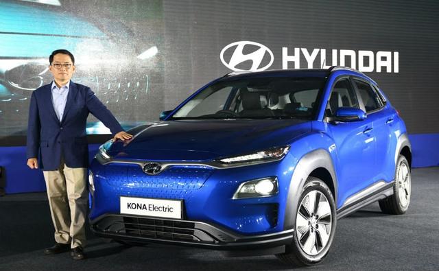 India's first electric SUV is finally here! The Hyundai Kona Electric has been launched at a price of Rs. 25.30 lakh (ex-showroom, pan India), and is the only one-of-its-kind in the country. That really makes it special, but it is priced at quite a premium when you consider that the Kona is a sibling to the Hyundai Creta. In fact, the Kona Electric is about a shade smaller than the Creta, while sporting a slightly longer wheelbase. The Creta between Rs. 9.99 lakh and Rs. 15.65 lakh (ex-showroom, Delhi). There's a difference of nearly Rs. 10 lakh between the two models. So why does it exactly cost Rs. 25 lakh for an SUV that small? Here's a breakdown on what makes this electric SUV a premium offering.
