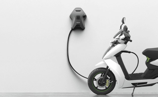 Ather Energy has announced the launch of a new home charging point - Ather Dot, for its Ather 450 customers in Chennai & Bengaluru. The new charger has been designed specifically for the Ather 450 electric scooter and company says that it took a lot of feedback from its existing customers to make this charging point smaller, lighter and easy to install.