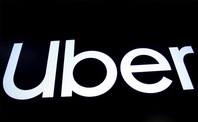 It alleges that the policy violates the Americans with Disabilities Act, saying blind people or users of wheelchairs or walkers need more than two minutes to get into an Uber car.