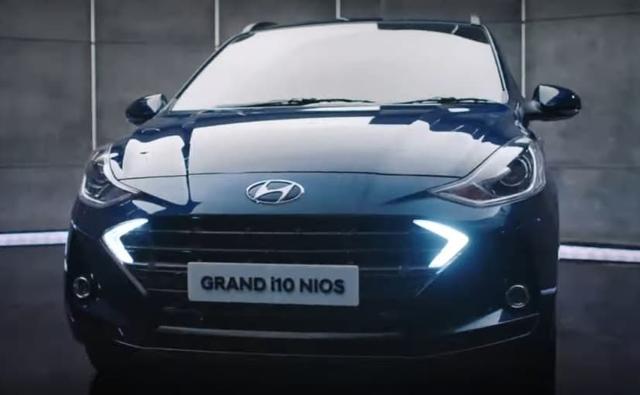 Hyundai India has revealed is what it looks from outside and also given us a glimpse into the cabin. So let's understand what the exterior is all about.