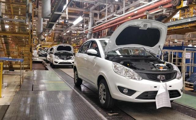 Auto Industry May Further Cut Production: Report