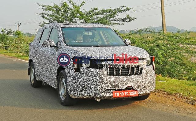 The new-gen Mahindra XUV500 has been spotted testing in India for the first time and we believe it will make its way to the market by late 2020 or early 2021.
