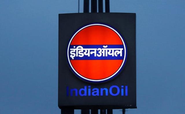 Indian Oil Corp bought a liquefied natural gas (LNG) cargo for delivery in November, three industry sources said.