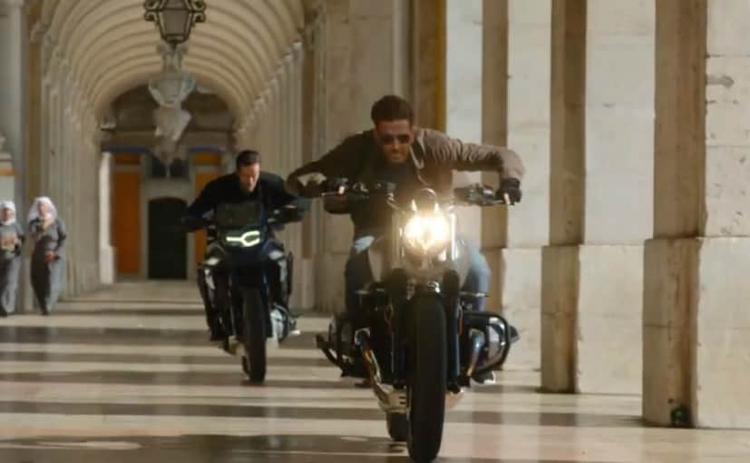 'War Movie': Hrithik Roshan And Tiger Shroff Ride BMW Motorcycles In This Action Movie
