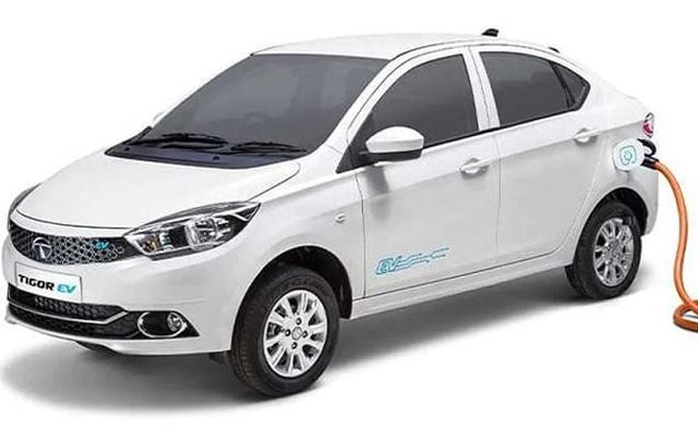Tata Motors has signed a Memorandum of Understanding (MoU) with Prakriti E-Mobility Private Limited and as part of the same, the company will be deploying 500 Tigor EVs in New Delhi. Prakriti E-Mobility is a taxi service founded by Nimish Trivedi, Vikas Bansal and Rajeev Tiwari, which operates in Delhi-NCR and runs via the app-based platform Evera. The automaker is expected to handover the first batch of the 160 Tata Tigor EVs by January 2020.