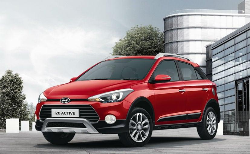 Hyundai Motor India has silently updated the i20 Active for the 2019 model year and the model is available in the market with prices starting at Rs. 7.74 lakh (ex-showroom, Delhi). The 2019 Hyundai i20 Active is listed on the automaker's website and is offered in three variants - S, SX and the SX dual-tone, and is available with both petrol and diesel engine options. The new prices see a marginal increase of about Rs. 2000 over the older i20 Active and the model gets new safety systems to meet the now mandatory safety norms including reverse parking sensors, reverse camera, speed alert system, driver and passenger seatbelt reminder and more, as part of the standard kit.