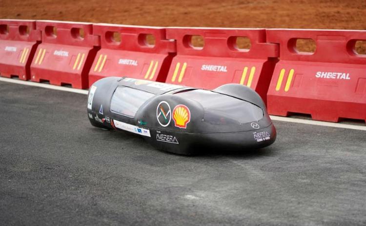 The second edition of the Shell Eco-Marathon was held in India recently that saw over 24 teams participating from across the country as part of the brand's 'Make The Future' initiative. The best and brightest minds from engineering colleges made their way to the Shell Technology Centre in Bangalore for the competition, and it was Team Averera from Indian Institute of Technology - Banaras Hindu University (BHU) that clocked the best mileage of 387.9 km/kWh. The BHU students managed to retain their dominance in the competition for the second year in a row in the Batter electric prototype category after winning the marathon last year in the same category with the best mileage of 362.5 km/kWh.
