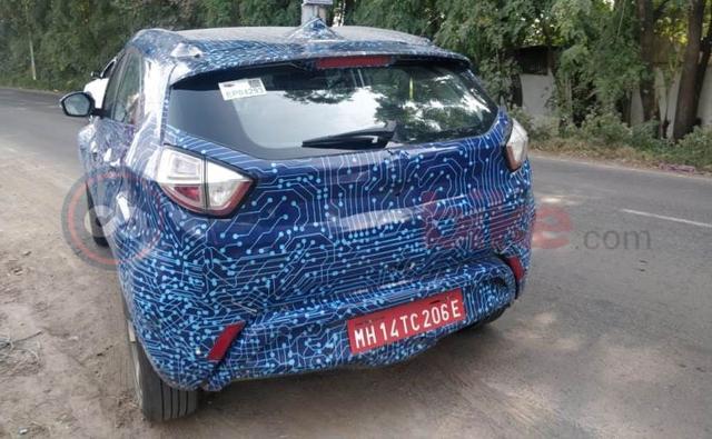 We have recently spotted testing the upcoming fully electric Tata Nexon EV, on the outskirts of Pune, Maharashtra. Slated to be launched early next year, in the Q4 of FY 2019-2020, the new electric SUV was seen in its distinctive blue camouflage, unlike the regular white camouflage seen on the 2020 Tata Nexon facelift, which was spotted a few days ago.