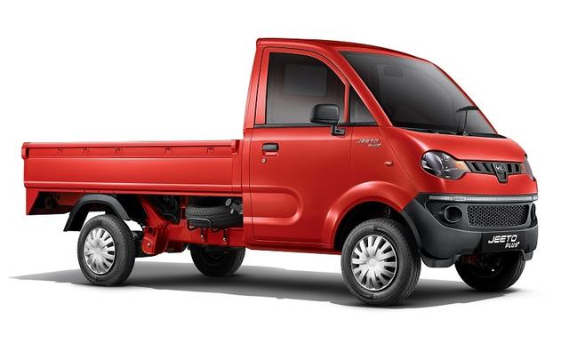 Mahindra has announced launching a new and advanced variant of its popular mini-truck Jeeto. Christened the Mahindra Jeeto Plus, the new variant of the Jeeto is a sub-1 tonne light commercial vehicle is priced at Rs. 3.47 lakh (ex-showroom, Mumbai).