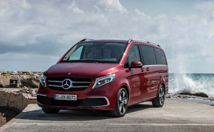 Mercedes-Benz India is all set to introduce a new variant to the V-Class family. The luxury MPV will get the new Mercedes-Benz V-Class Elite trim added to its line-up with the launch scheduled on November 7, 2019. The new variant is expected to be based on the facelifted V-Class that was introduced internationally earlier this year, just weeks after the pre-facelift V-Class went on sale in the country. The V-Class Elite is likely to be the new top-of-the-line trim offered in the long-wheelbase guise and could be joined with the extra-long wheelbase version at the time of launch.