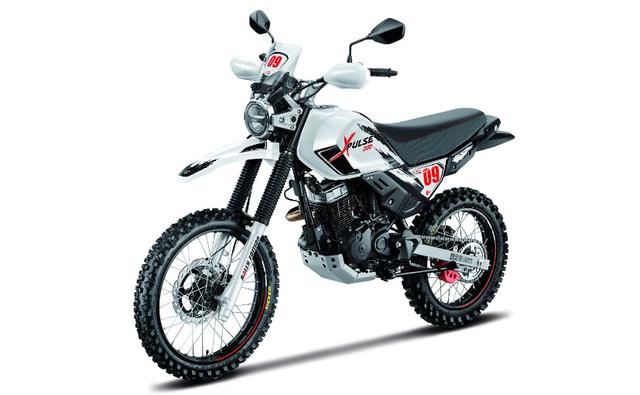 A Rally Kit which can be retro-fitted on the Hero XPulse 200 gives it more suspension travel, as well as more ground clearance, while the front and rear sprockets have been changed to give the bike more grunt.