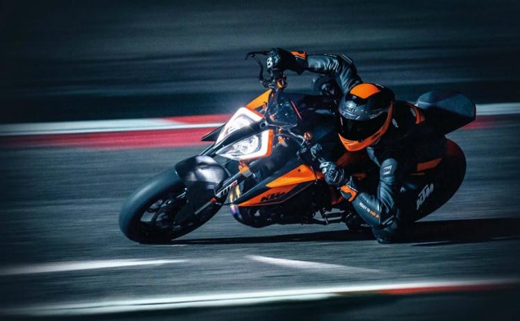 KTM is all set to introduce the 2020 KTM 1290 Super Duke R in India at the upcoming 2019 India Bike Week which will be held in Goa on December 6 and 7.