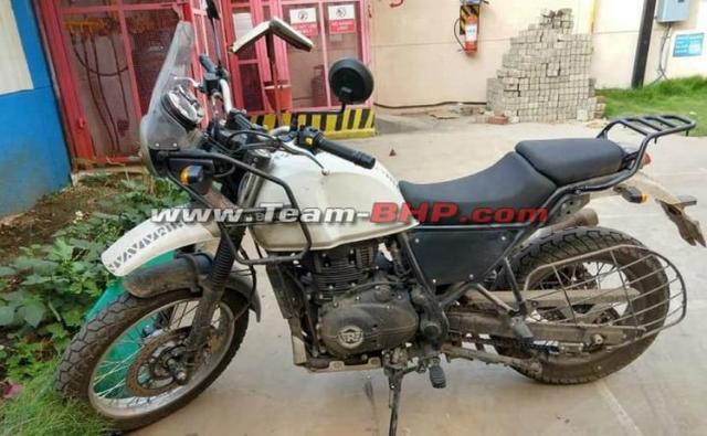 Spy pics of what seems like a BS6 model of the Royal Enfield Himalayan have emerged. The new Himalayan looks identical to the current model, apart from different wheel sizes.