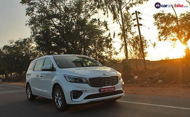 To attract buyers, Kia Motors India is offering maximum discounts of up to Rs. 2.5 lakh on its Carnival premium MPV this Diwali.