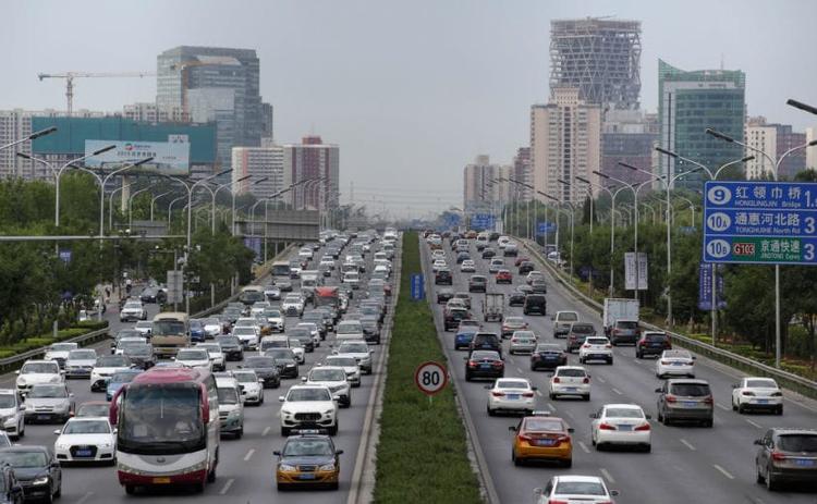China Auto Sales Head For Rebound This Year From 2% Fall in 2020