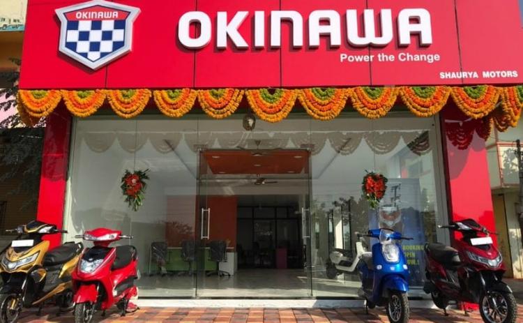 Okinawa Begins Contactless Doorstep Delivery Of Electric Scooters In Bengaluru