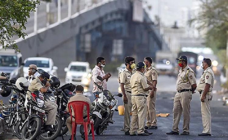Coronavirus Lockdown: Mumbai Police Seizes Over 16000 Vehicles For Violating Road Travel Guidelines