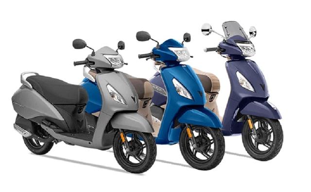 TVS Motor Company has silently increased the price of yet another BS6 model in its line-up, and this time around it is the TVS Jupiter 110 cc scooter. Both the Jupiter and the Jupiter ZX variants have received a marginal bump of Rs. 613, and now retail at Rs. 62,062 and Rs. 64,062, respectively, while the top-end trim, TVS Jupiter Classic, has become dearer by Rs. 651 and it is now sold at Rs. 68,562 (all prices ex-showroom, Delhi).