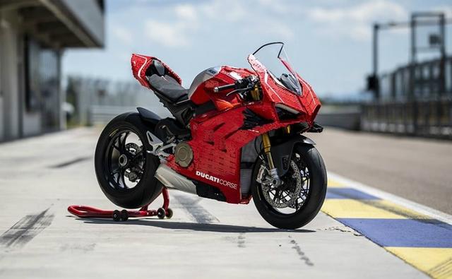 The LEGO version of the Ducati Panigale V4 R is built from 15,000 bricks and took over 400 hours to complete.