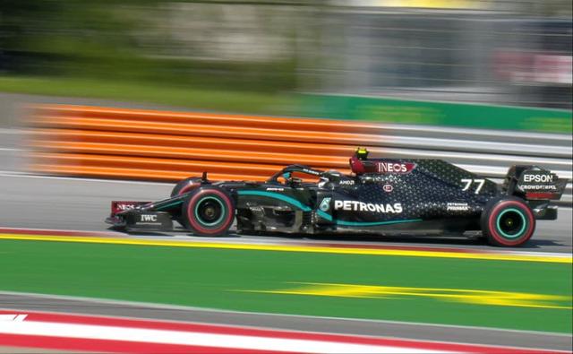 The first race weekend of 2020 kicked-off with Mercedes driver Valtteri Bottas beating teammate Lewis Hamilton to take the first pole of the season. The 2020 F1 season has begun with the Austria Grand Prix after a near-four month delay and behind closed doors. With no spectators and limited personnel at the paddock, F1 is all set to go racing again. Bottas took the pole position with a time of 1m02.939s on the first run in Q3, breaking the Red Bull Ring's track record. This, despite spinning in the final tours and sliding into the gravel at Turn 4. Hamilton couldn't break his teammate record but managed to finish extremely and will be starting in the front row tomorrow with a time of 1m02.951s.