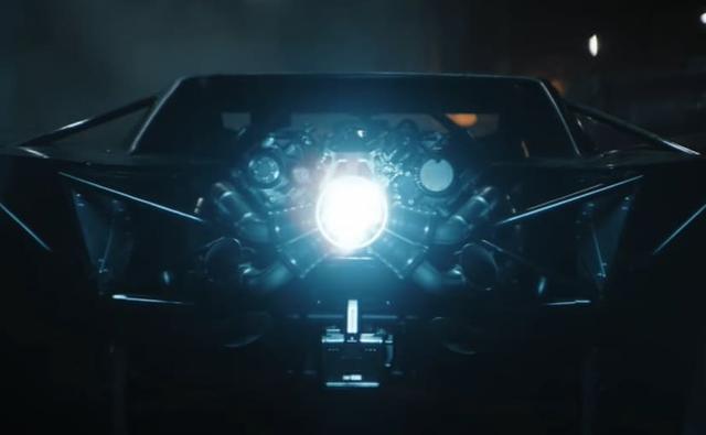 The Batman Teaser-Trailer Reveals New Batmobile Spitting Fire, Going Sideways