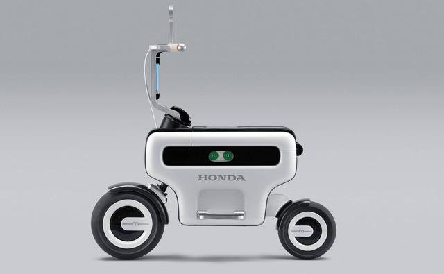The Motocompacto name is familiar with the 1980s MotoCompo folding scooter Honda had introduced for a brief run.
